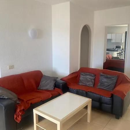 Lovely 2 Bed 7a3, Victoria Court 1, Cristianos,tenerife Apartment