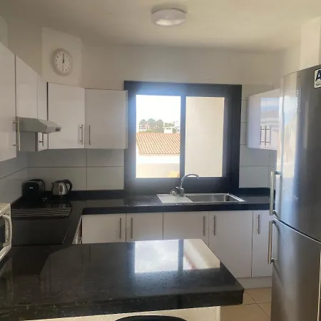 Lovely 2 Bed 7a3, Victoria Court 1, Cristianos,tenerife *
